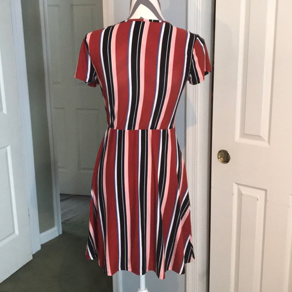 Dress - Picture 3 of 5